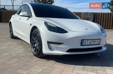 Седан Tesla Model 3 2022 в Ивано-Франковске