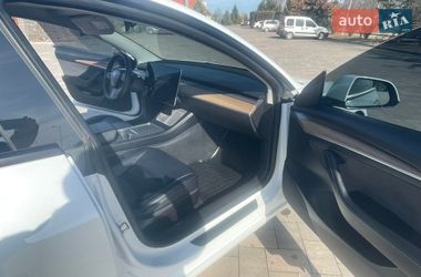 Седан Tesla Model 3 2022 в Ивано-Франковске