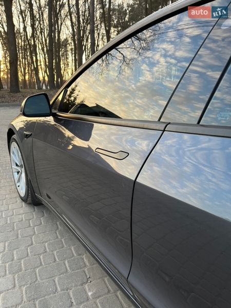 Седан Tesla Model 3 2023 в Львові