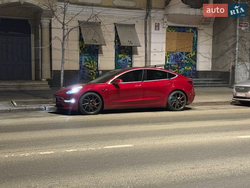 Седан Tesla Model 3 2018 в Харкові