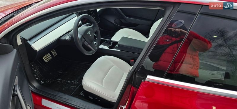 Седан Tesla Model 3 2018 в Харкові