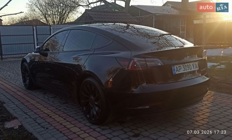 Седан Tesla Model 3 2021 в Вінниці