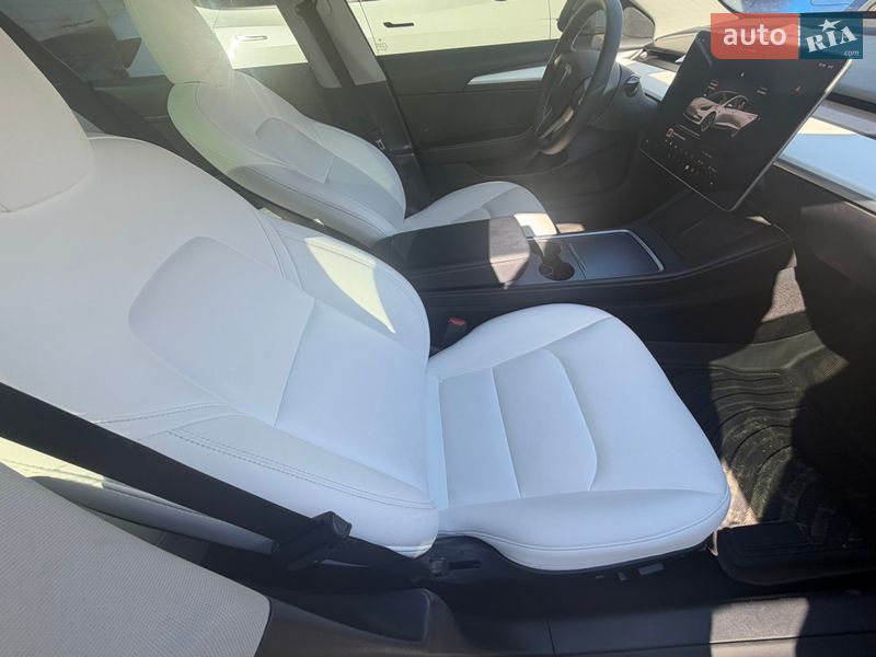 Седан Tesla Model 3 2022 в Дніпрі