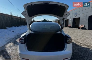 Седан Tesla Model 3 2020 в Коростышеве