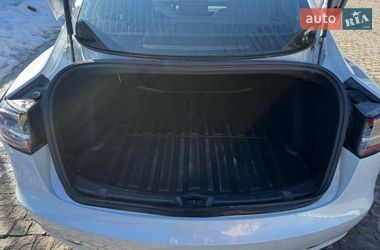 Седан Tesla Model 3 2020 в Коростышеве