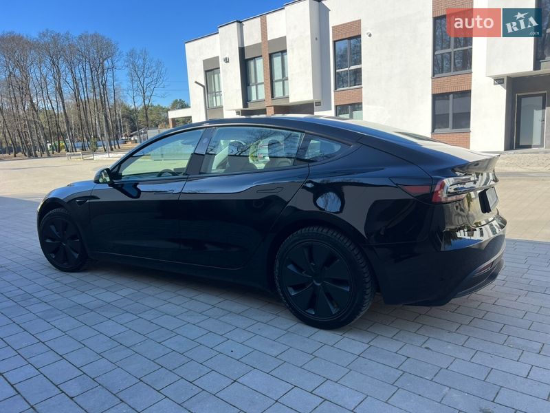 Седан Tesla Model 3 2024 в Ковелі