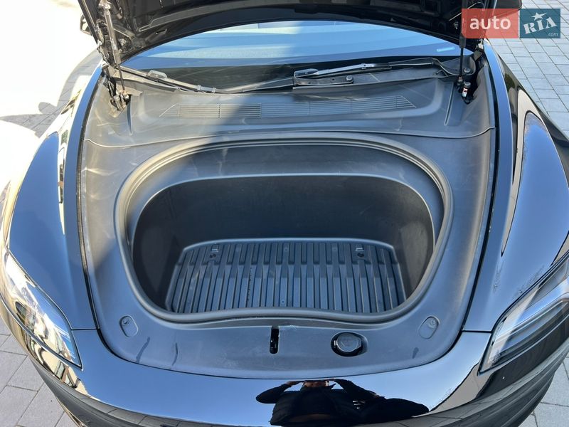 Седан Tesla Model 3 2024 в Ковелі