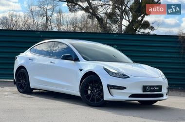 Седан Tesla Model 3 2020 в Киеве