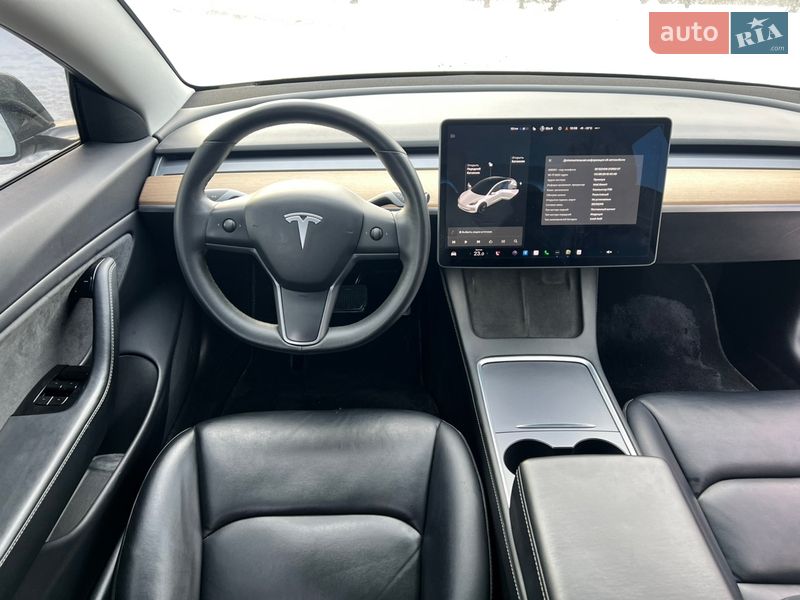 Седан Tesla Model 3 2020 в Киеве