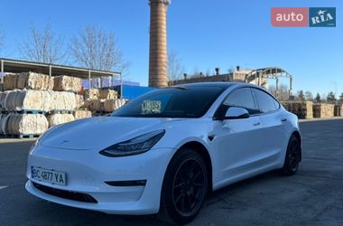 Седан Tesla Model 3 2020 в Львове