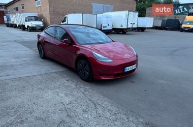 Седан Tesla Model 3 2021 в Ромнах