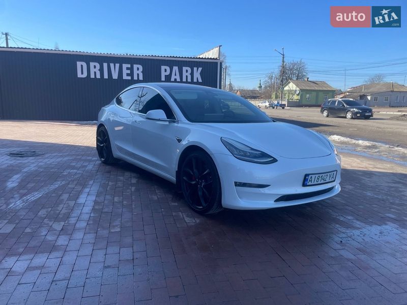 Седан Tesla Model 3 2018 в Києві