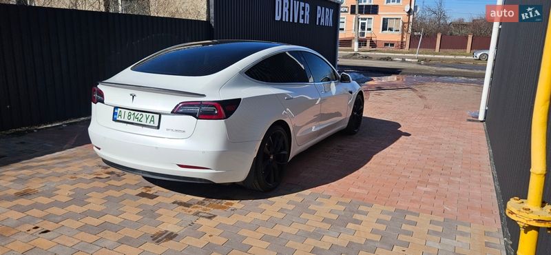 Седан Tesla Model 3 2018 в Києві