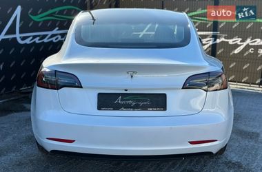 Седан Tesla Model 3 2019 в Киеве