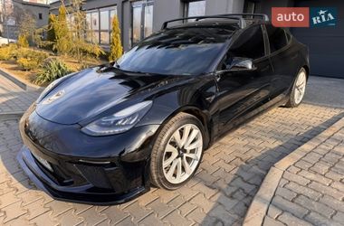Седан Tesla Model 3 2020 в Ивано-Франковске