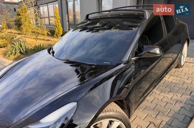Седан Tesla Model 3 2020 в Івано-Франківську