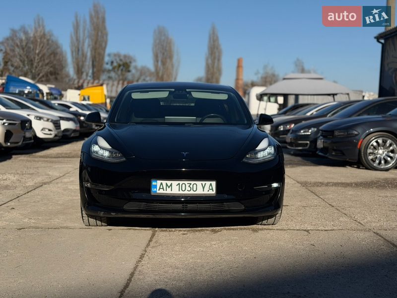 Седан Tesla Model 3 2018 в Житомире