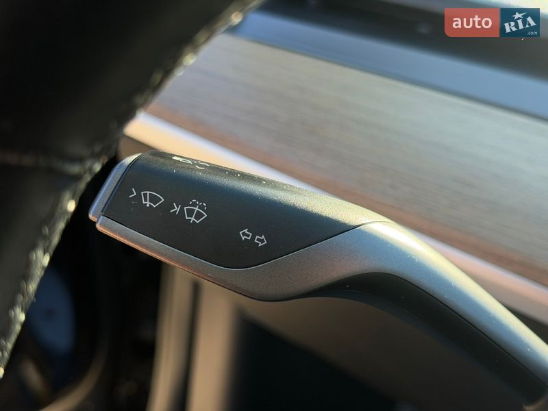 Седан Tesla Model 3 2018 в Житомире