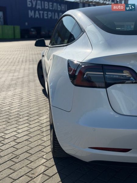 Седан Tesla Model 3 2020 в Ковеле