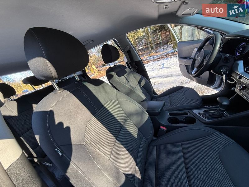 Седан Tesla Model 3 2021 в Трускавце