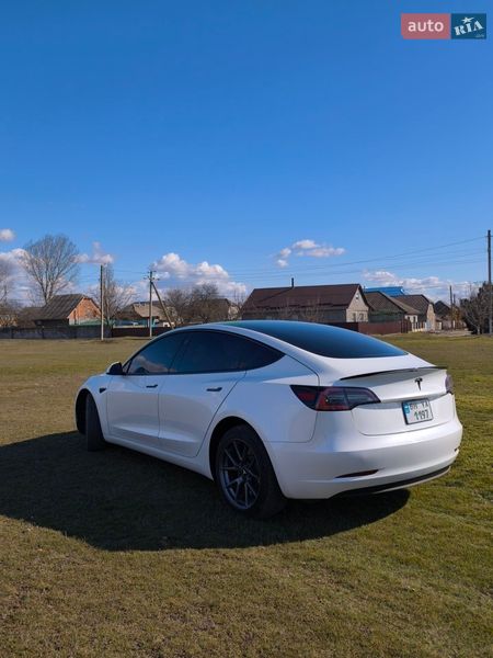 Седан Tesla Model 3 2023 в Болграде