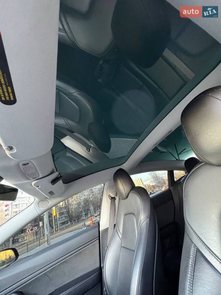 Седан Tesla Model 3 2018 в Харкові