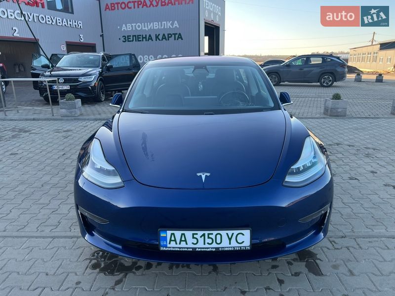 Седан Tesla Model 3 2018 в Ірпені