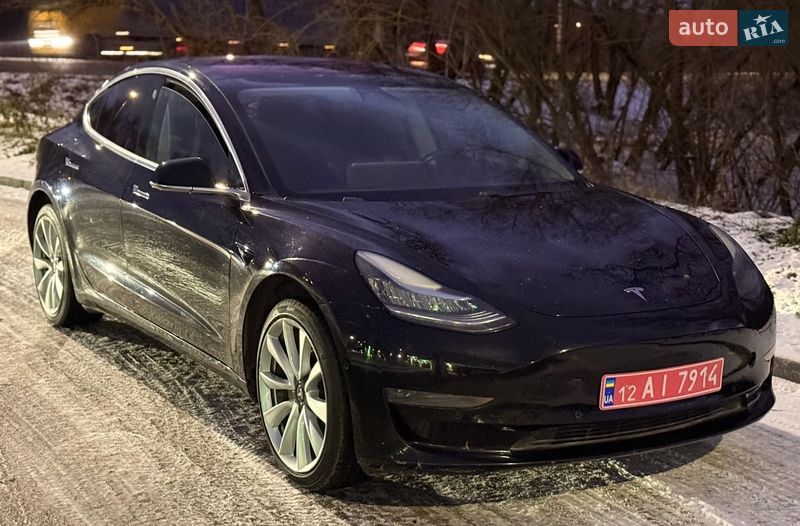 Tesla Model 3 2018