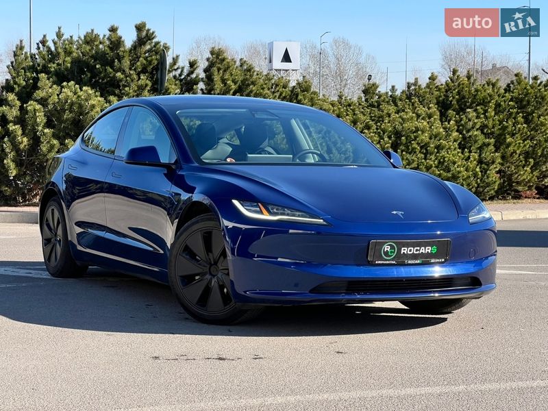 Tesla Model 3 2024
