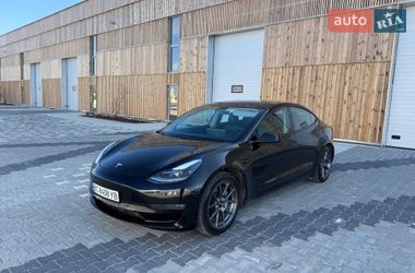 Седан Tesla Model 3 2021 в Винниках