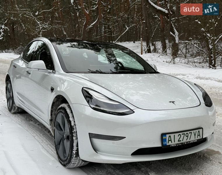 Седан Tesla Model 3 2018 в Киеве