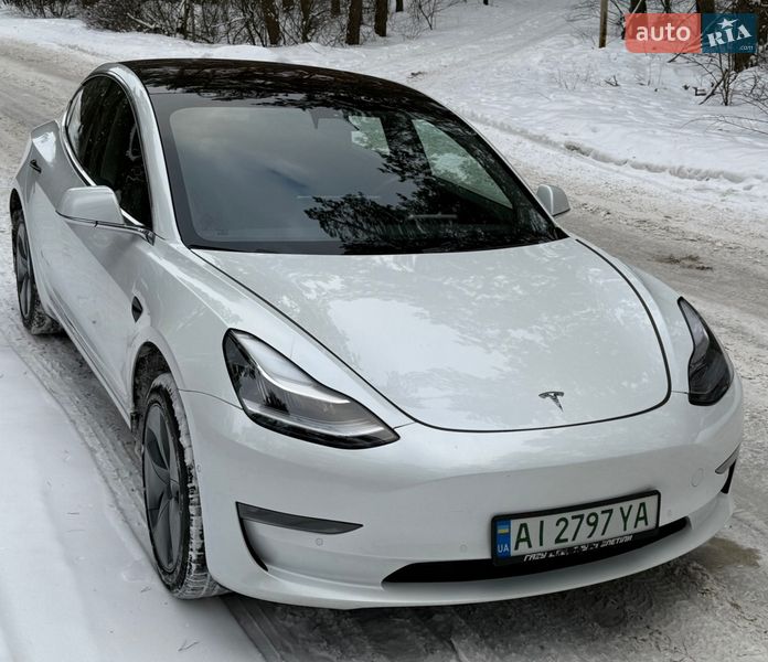 Седан Tesla Model 3 2018 в Киеве