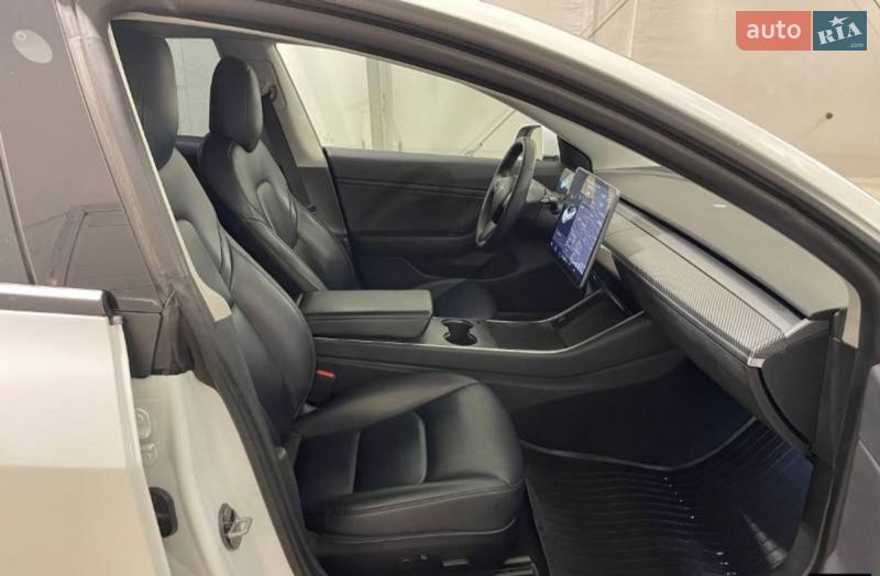 Седан Tesla Model 3 2019 в Запоріжжі
