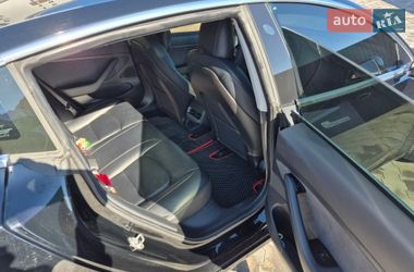 Седан Tesla Model 3 2019 в Буче