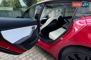 Седан Tesla Model 3 2021 в Львові