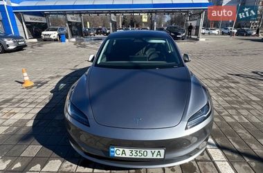 Седан Tesla Model 3 2024 в Черкассах