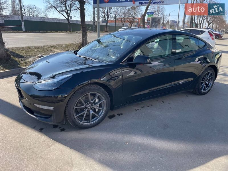Седан Tesla Model 3 2022 в Борисполе
