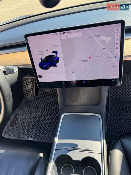 Седан Tesla Model 3 2020 в Кременчуці