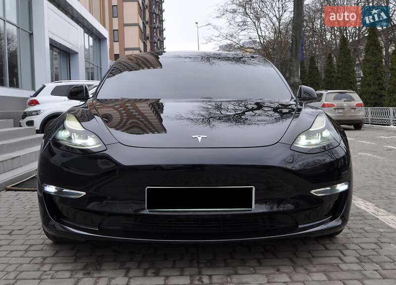 Седан Tesla Model 3 2021 в Одессе