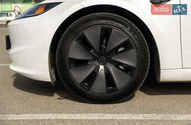 Седан Tesla Model 3 2024 в Ирпене