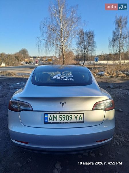Седан Tesla Model 3 2018 в Житомире