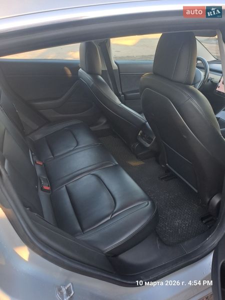 Седан Tesla Model 3 2018 в Житомире