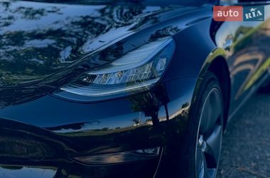 Седан Tesla Model 3 2019 в Днепре