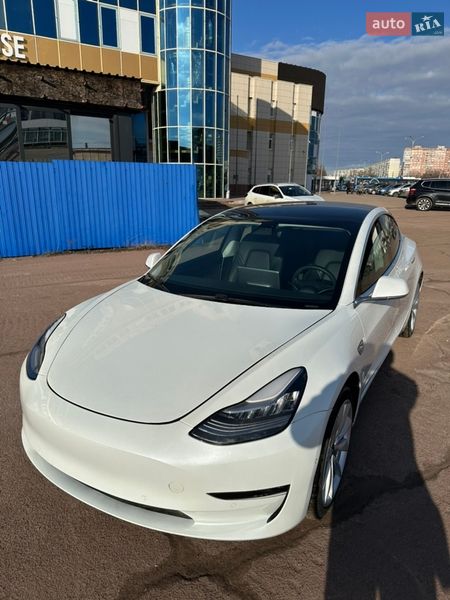 Седан Tesla Model 3 2020 в Харькове