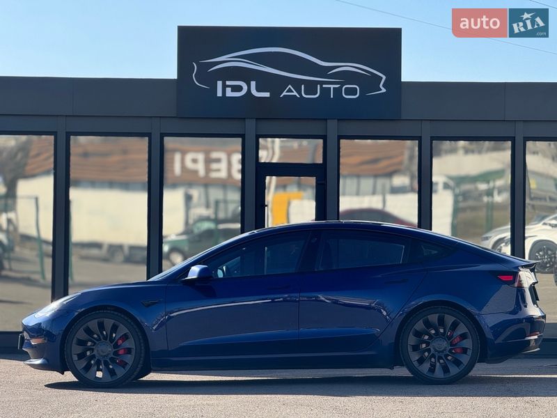 Седан Tesla Model 3 2021 в Києві