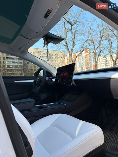 Седан Tesla Model 3 2023 в Львові фото 10 Седан Tesla Model 3 2023 в Львові