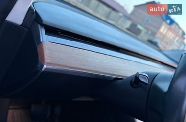 Седан Tesla Model 3 2018 в Дрогобыче
