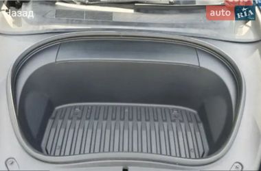 Седан Tesla Model 3 2024 в Киеве