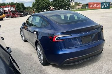Седан Tesla Model 3 2024 в Киеве