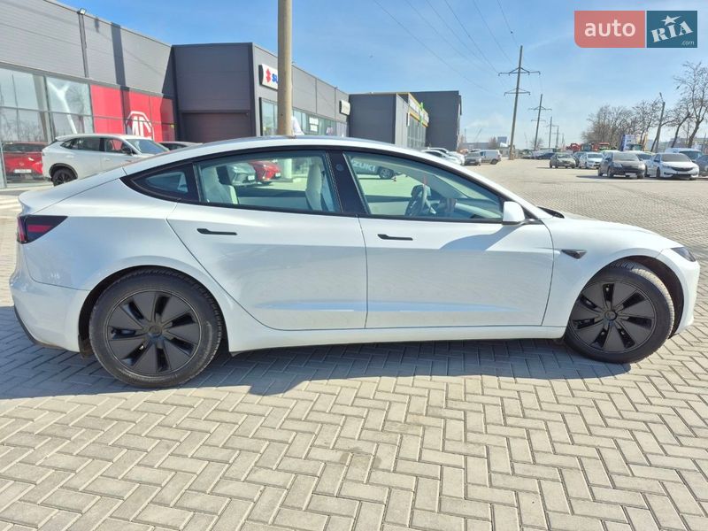 Седан Tesla Model 3 2025 в Кропивницькому фото 7 Седан Tesla Model 3 2025 в Кропивницькому